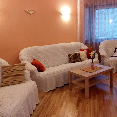 Four-room Near Metro Station Victory Square Mińsk